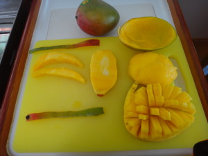 mango cut